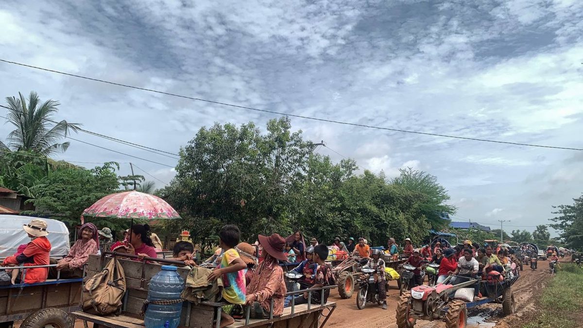 夜报封面副文/普谭：柬先攻击平民区  泰柬冲突或演变战争