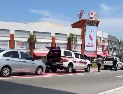大批鉴证组警员现要道搜证?警:内部训练