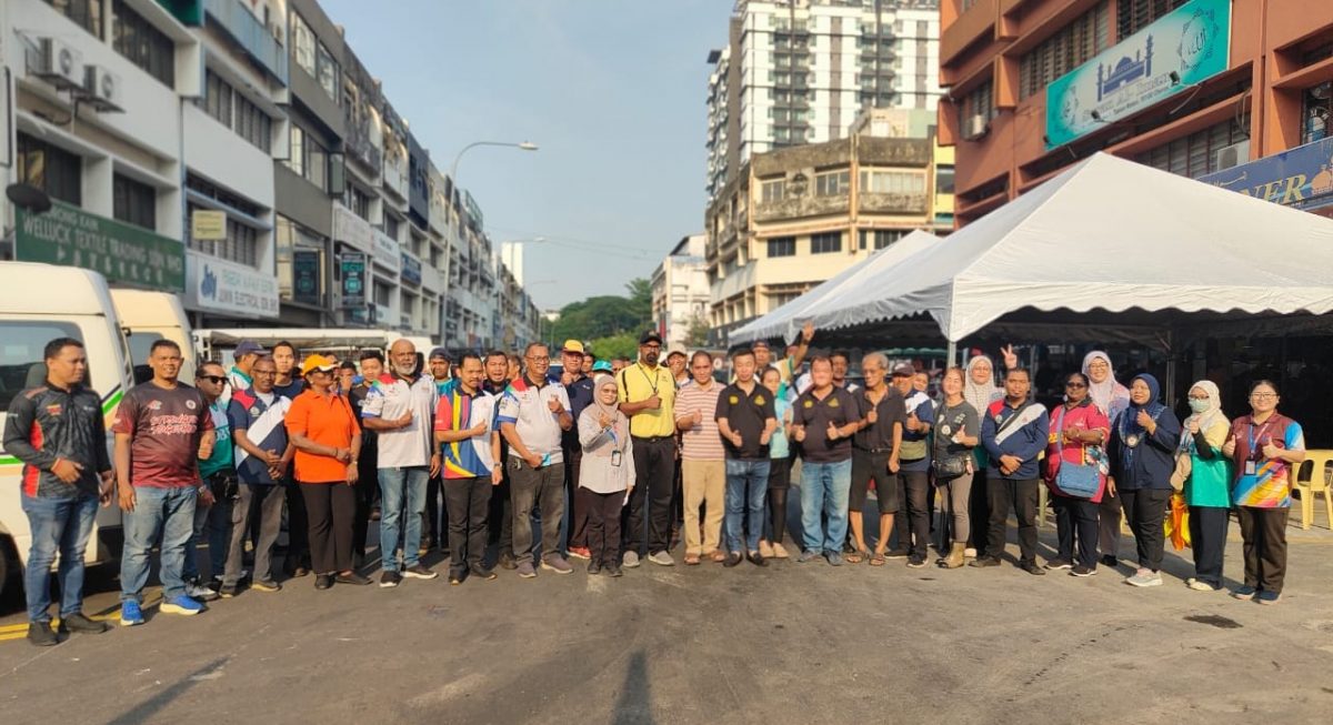 大都会-NGO+吉隆坡市政局百人灭蚊行动