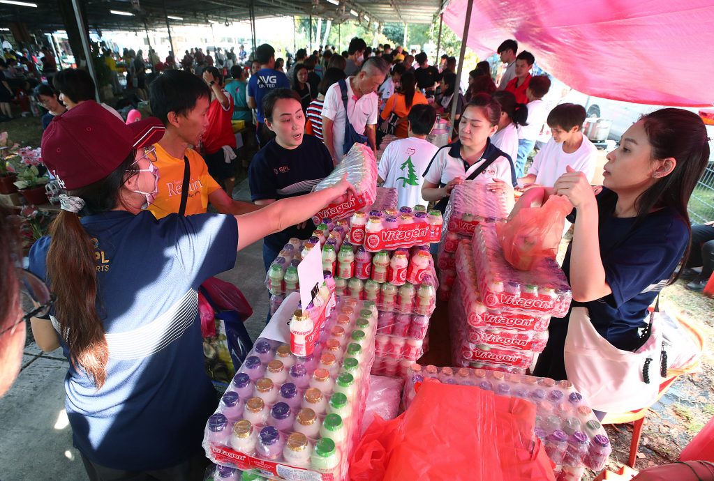 大都会/做早报头/受经济因素影响  义卖会摊位大幅减少 “2025年真心关怀慈善嘉年华”险腰斩