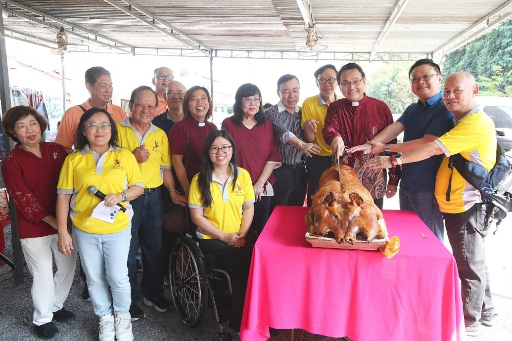 大都会/做早报头/受经济因素影响  义卖会摊位大幅减少 “2025年真心关怀慈善嘉年华”险腰斩