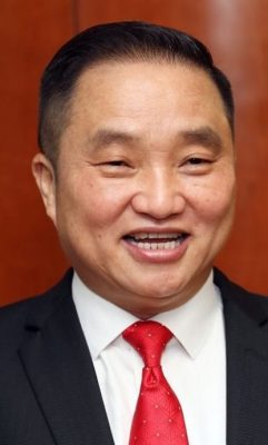 大都会//封面//跟进精明智能停车系统