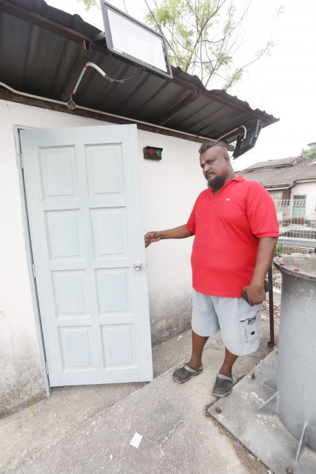 大都会/滞洪池长草淤泥不清理，承包商篱笆建美美挨轰