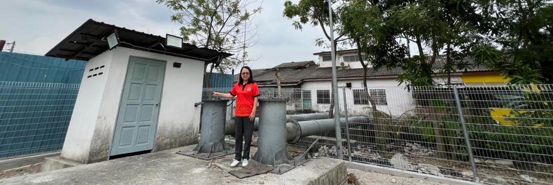 大都会/滞洪池长草淤泥不清理，承包商篱笆建美美挨轰