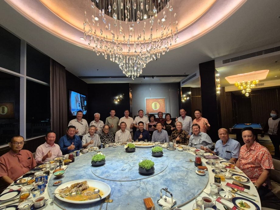 大都会/边稿，不要压下面/巴生乡团联谊会领导聚会  共同探讨社会课题