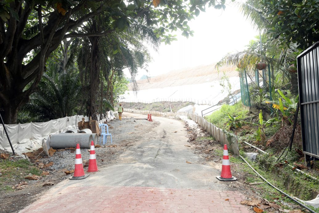 大都会(版2头)/梁德志促水务公司做好山顶蓄水池排水免酿黄泥灾