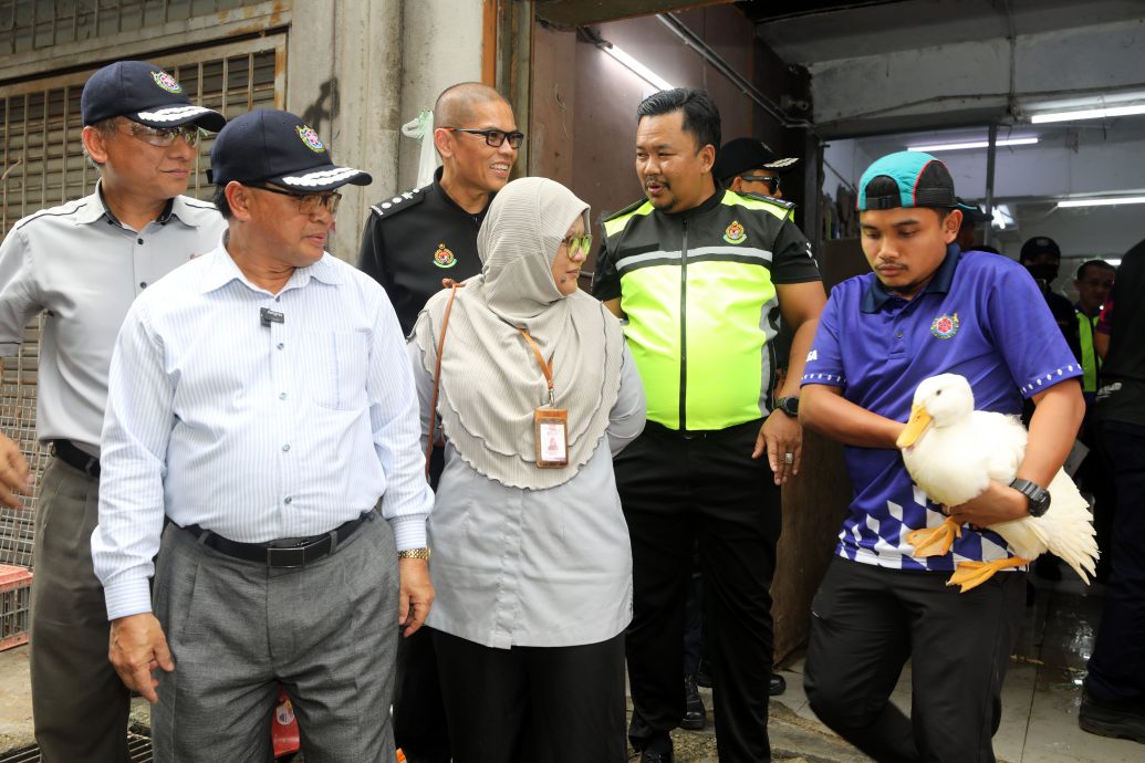 大都会（版2头）/MBSA联合移民局大阵仗扫荡劳板抓242外劳