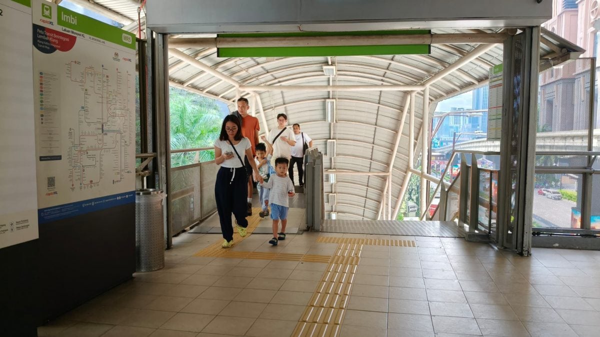 大都会(版3头)-走访勘察monorail站电梯及手扶梯/11图