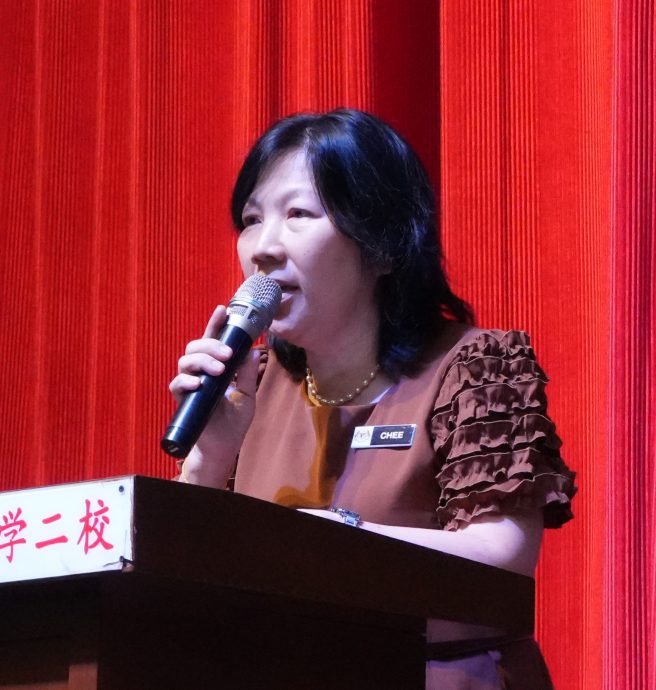 大都会(版4头)∕本报活动,《小喜鹊和岩石山》走进2校园有配图