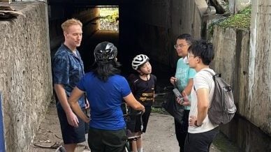 部分脚车专道损坏10年  李健聪率队骑行惊愕