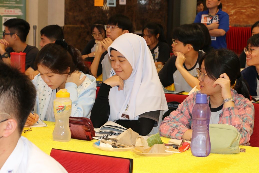 大都会：1820名SPM考生向资深老师取经／9图（选下）