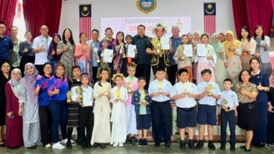 瓜冷县华小国语讲故事赛   平民华小达甘夺冠