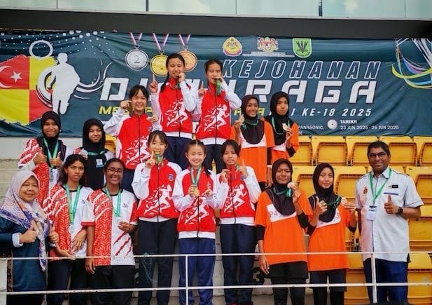 大都会：育才华小三连冠　U县学联田径赛再创巅峰