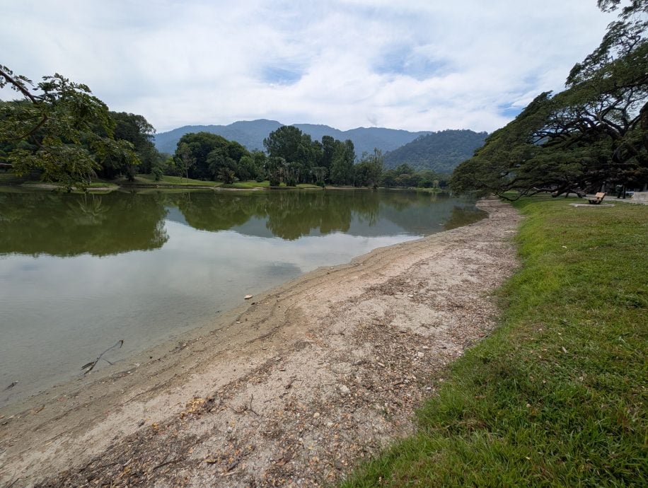 天气持续干旱 太平湖水位续下跌