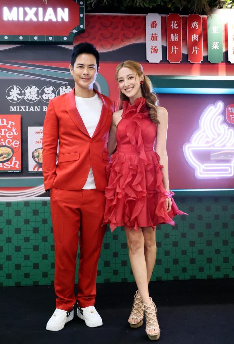 夸陈凯琳是网络年代代表 郑嘉颖自认演不了短视频