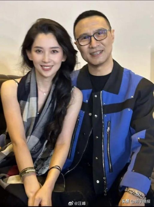 女友下厨被抓包凸肚 汪峰即将5度当爸？