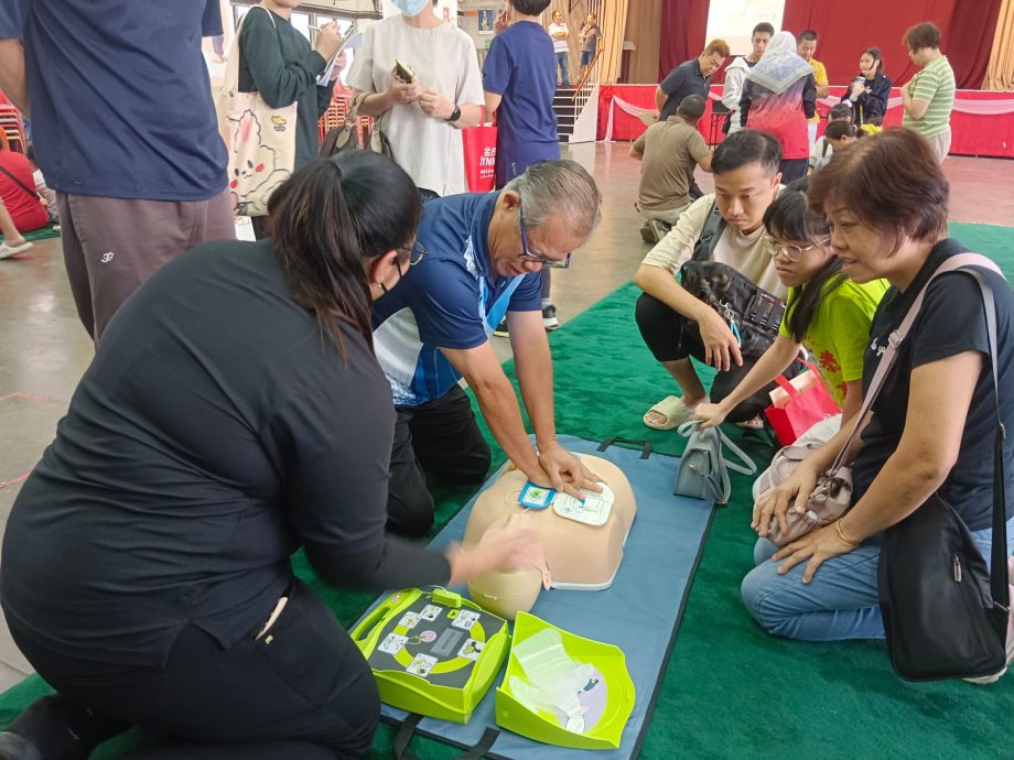 学会救人挽救生命 CPR及AED讲座获民众积极学习
