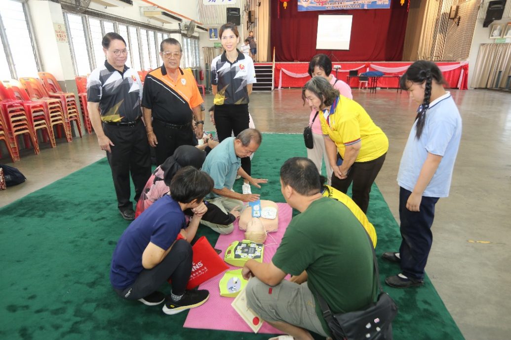 学会救人挽救生命 CPR及AED讲座获民众积极学习