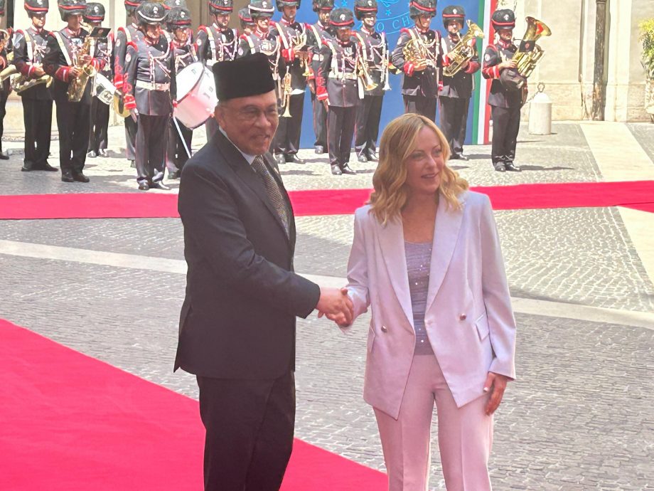 安华官访意大利|安华与意总理会晤 谈提高双边贸易投资国防