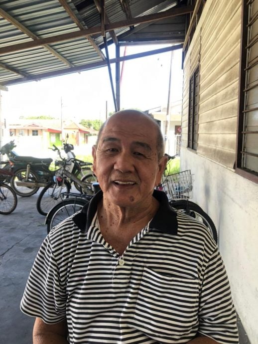 封面-大都会:诊所后门不开 龙邦人冒死兜路求医/8图