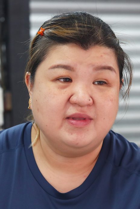 封面-大都会／茨厂街出现“进口乞丐”／10图