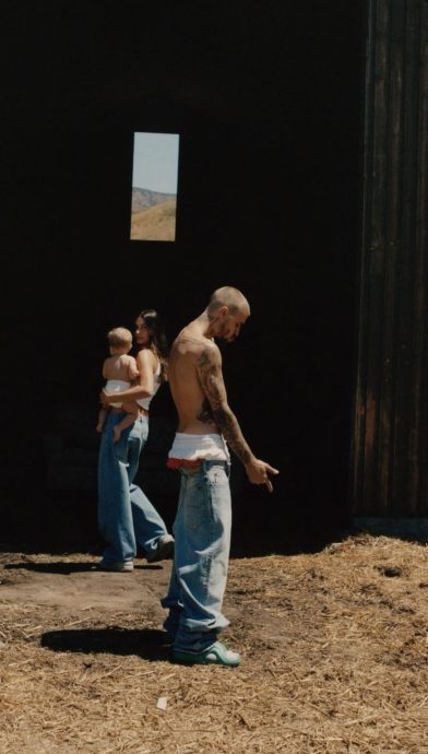 小贾无预警推出新专辑 妻儿入镜粉碎家变传闻