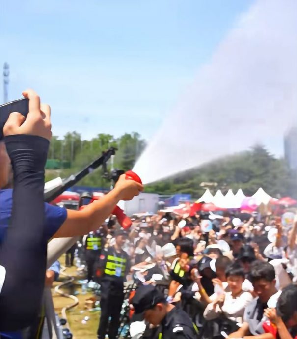 山东温高42.4℃ 高校停考放假 宿管中暑身亡