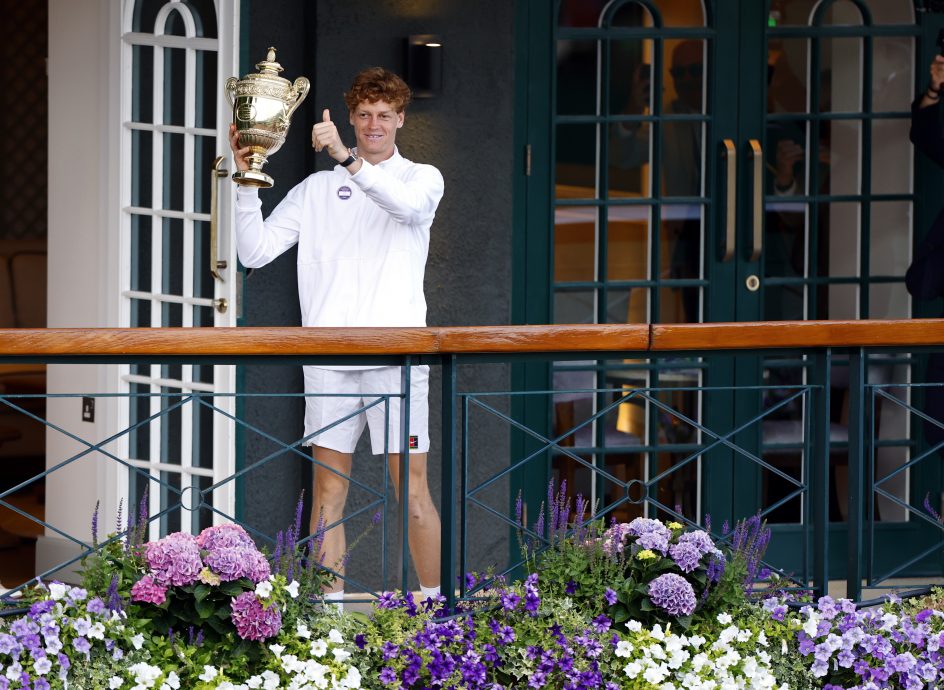 巅峰对决粉碎阿卡3连冠梦想  辛纳温网首封王