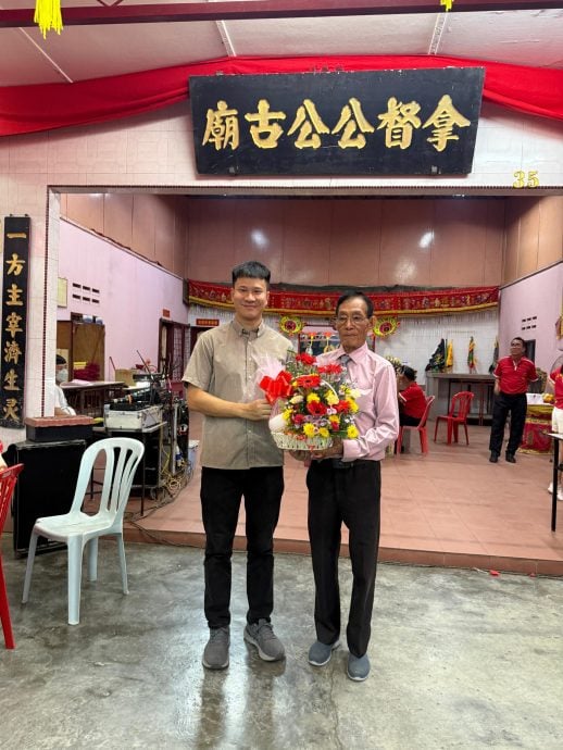 **己签发**柔:社团版头:銮拿督公公古庙晚宴 陈子彬:“一村一庙一校”为新村提供生产力