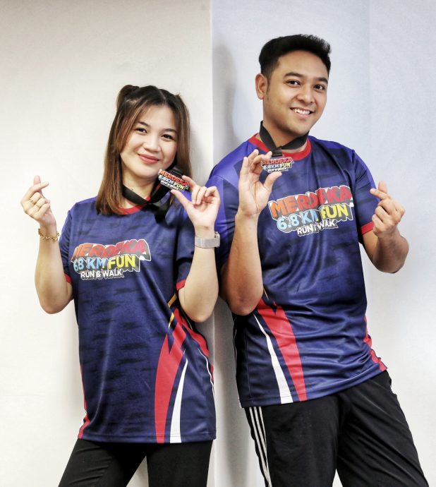 新闻局总监提醒国人正确悬挂国旗