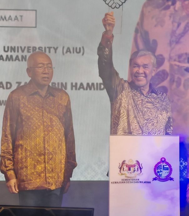 已审（全国版）阿末扎希：政府将扩大5G网络覆盖至乡村，确保领袖善用社交媒体交流。