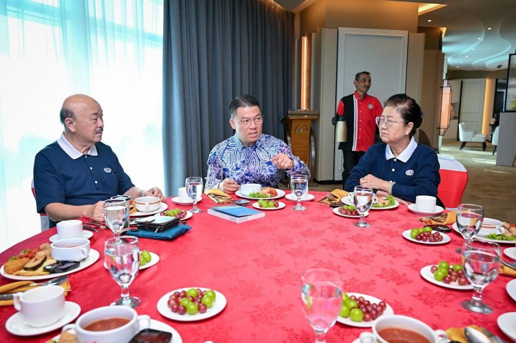 已签/倪可敏亲切接见慈济代表团 慈济总动员支持清洁大马日