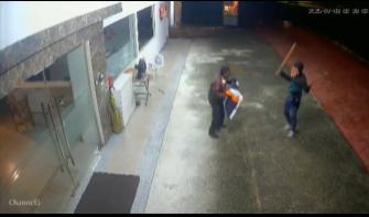 已签发 柔:保安执勤遭殴打抢劫 銮警逮捕1嫌犯助查