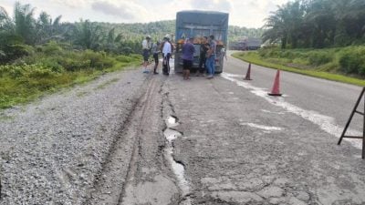狮城男骑脚车撞路坑翻车    古来市议会：在沙哇路非埔来山