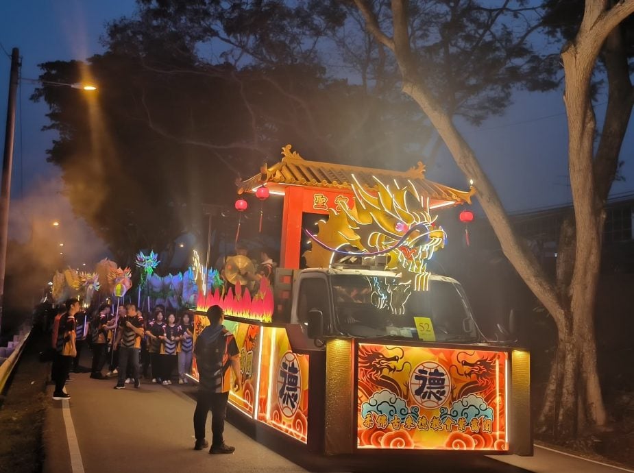 万人次参与万仙庙游神庆典热闹非凡