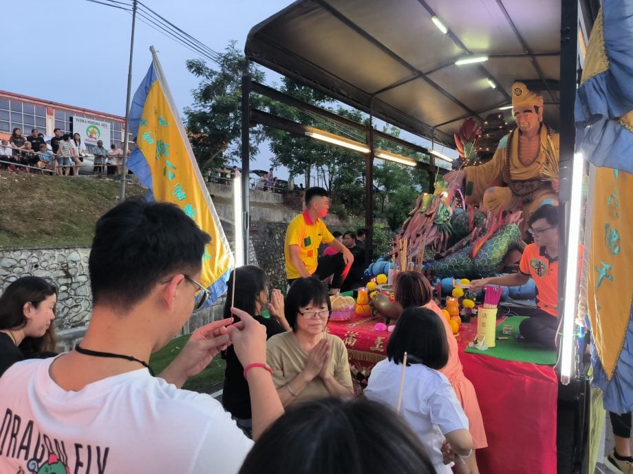 万人次参与万仙庙游神庆典热闹非凡