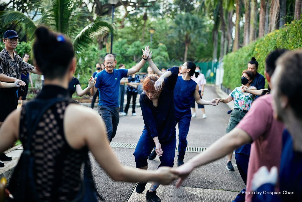 已签发 柔：教育版头：配合华中85周年校庆 校友率舞团25及26日演出《寻蓝》