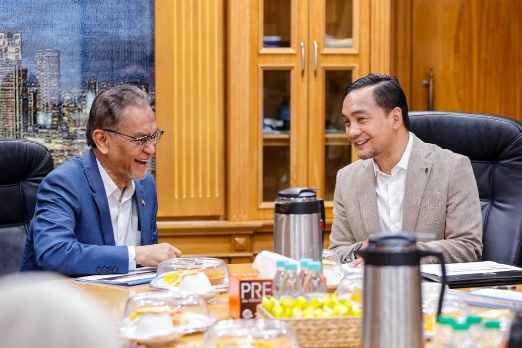 已签发 柔：版头三：柔州与卫生部共同强化3医院设施 尽快填补职位空缺