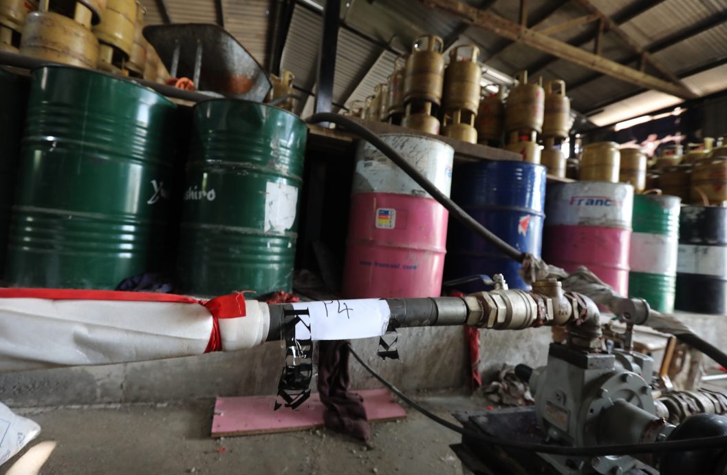 已签发 柔:版头之一:把津贴液化石油气转卖给黑市 柔内贸部起获28万物品扣5外籍员工