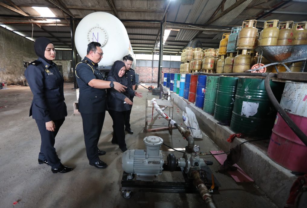 已签发 柔:版头之一:把津贴液化石油气转卖给黑市 柔内贸部起获28万物品扣5外籍员工