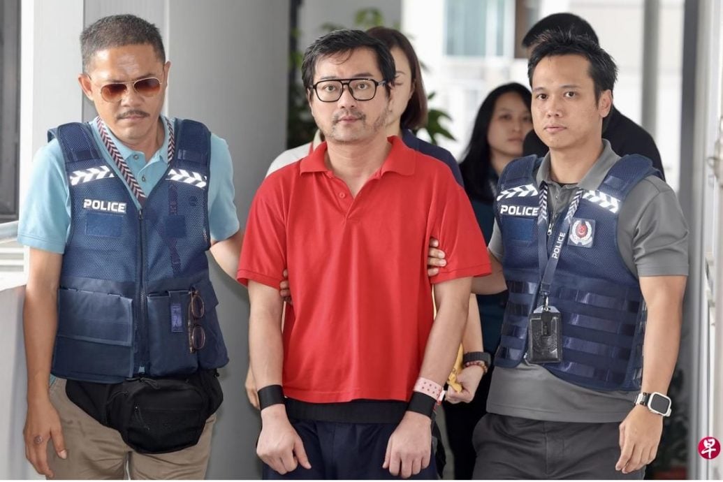 已签发 柔:狮城二三事:盛港弑母命案 男嫌犯押回现场重组案情