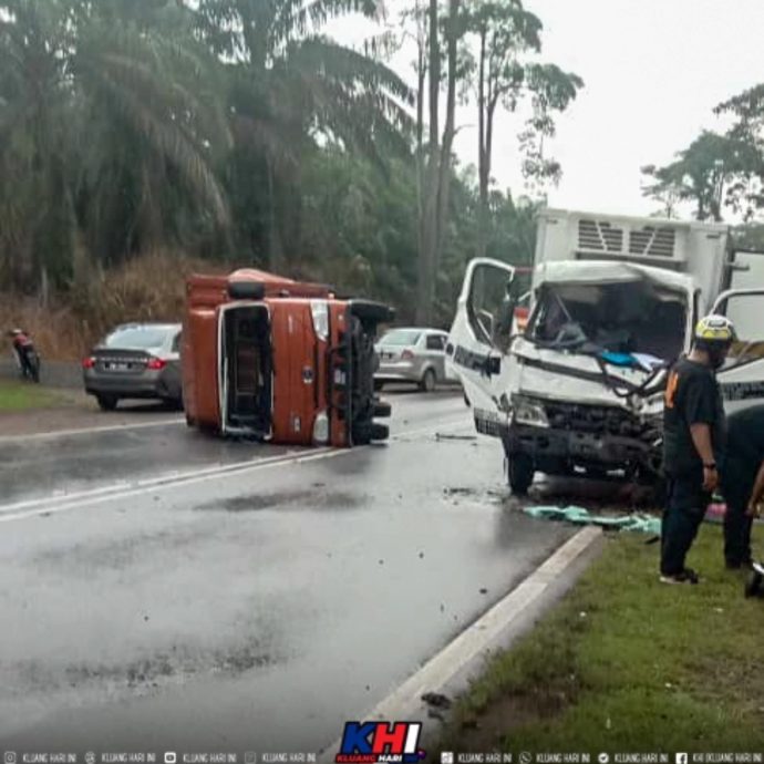 已签发 柔:罗里失控驶入反向车道遭撞 2司机受轻伤