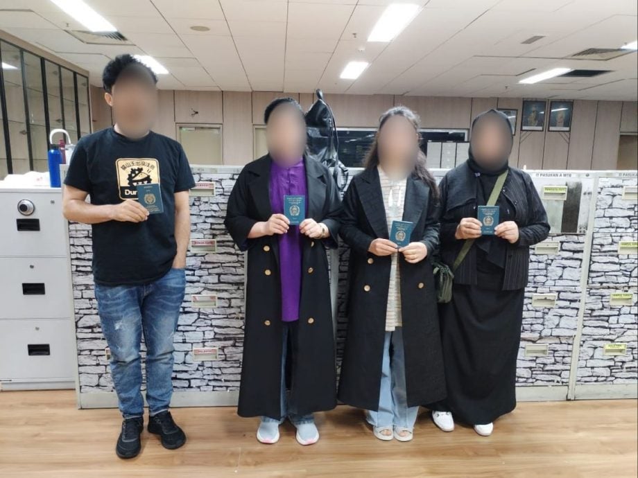 已签发//4阿富汗人滞留机场4天引怀疑·AKPS揭：他们持假签证图偷渡我国