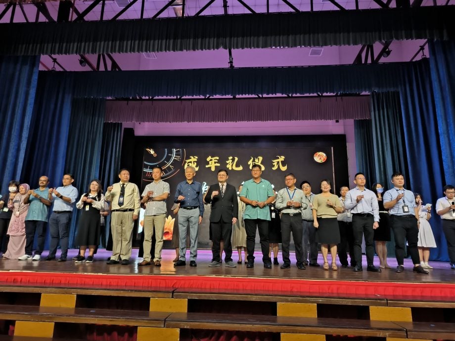 古来宽中成年礼有彩蛋  印裔家长华语致词