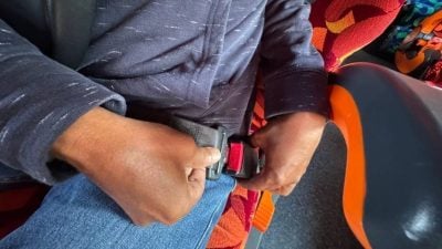 特稿〡强制系安全带  长巴乘客与司机皆说赞