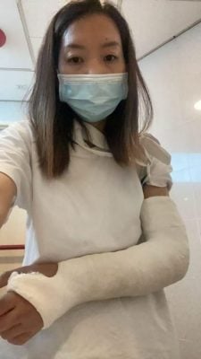 *已签发*柔:狮城二三事:与女友骑车遇祸昏迷 大马准新郎20天未醒