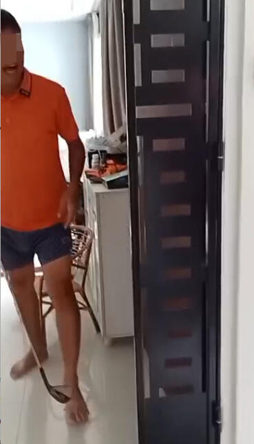 *已签发*柔:狮城二三事:与阿叔爆发冲突 追债员遭球杆打伤