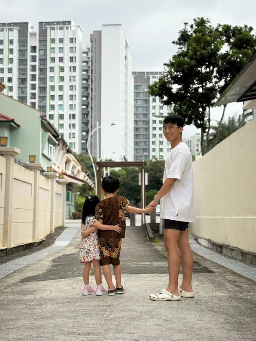 *已签发*柔:狮城二三事:日半工半读夜顾婴 25岁父亲考获一等荣誉