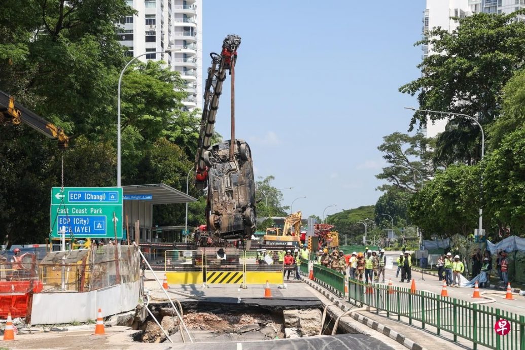 *已签发*柔:狮城二三事:狮城路陷|丹戎加东地陷初步调查 狮城公用局:毗邻阴沟工程牵连