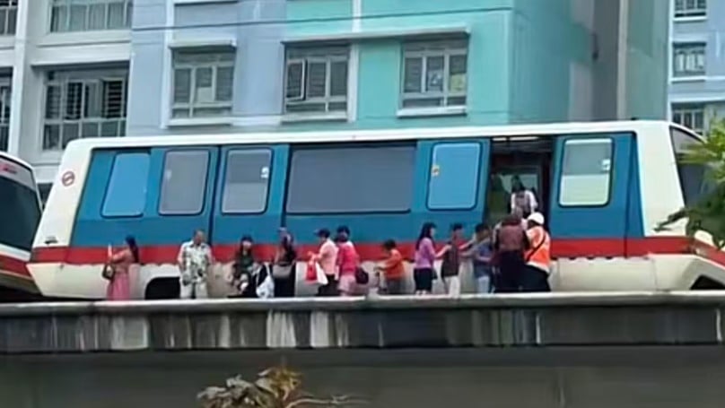 *已签发*柔：狮城二三事：经3小时抢修  狮城武吉班让轻轨近午时恢复服务